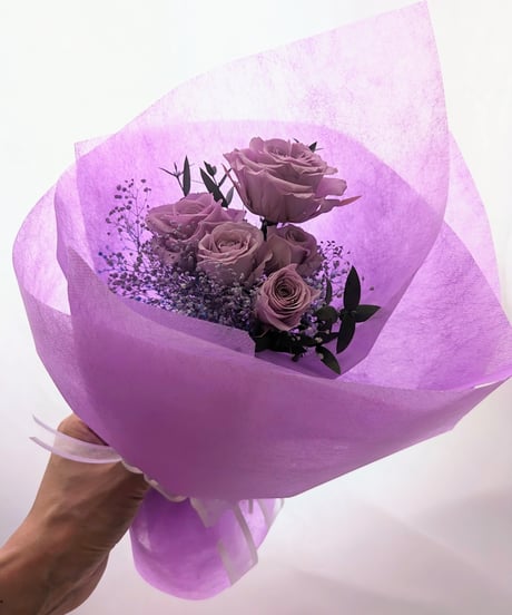 プリザーブドフラワーパープルローズ5輪と小花のふんわり花束（花束ラッピング）