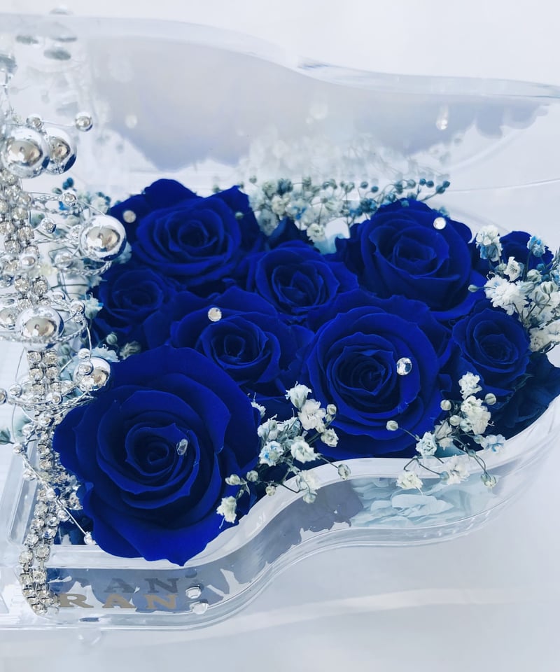 プリザーブドフラワー／グランドピアノシリーズ】ブルーローズ9輪に