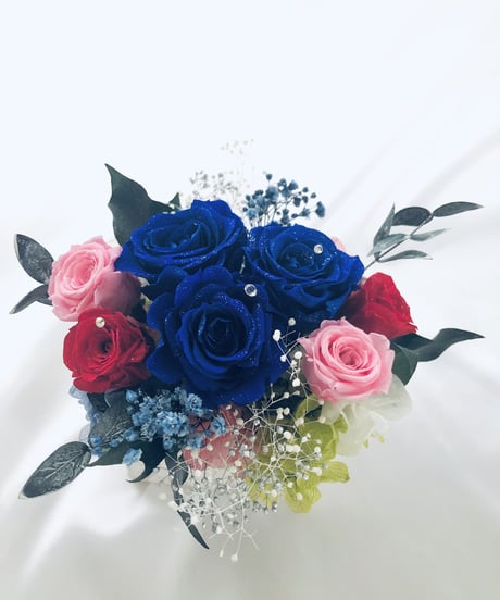 プリザーブドフラワー幸福の青い薔薇 とピンクと赤い薔薇の祝福【リボンラッピング付き】