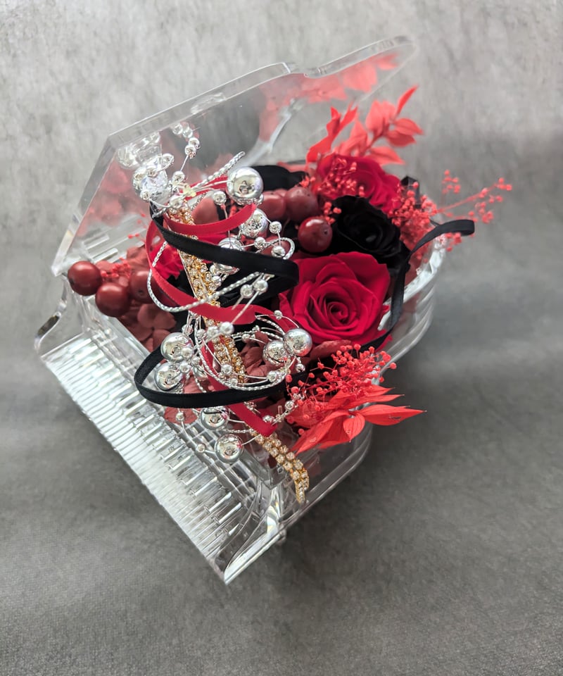 プリザーブドフラワー／グランドピアノシリーズ黒薔薇と赤薔薇の魔法