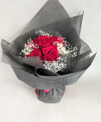 プリザーブドフラワー／赤い薔薇5輪とかすみ草の花束