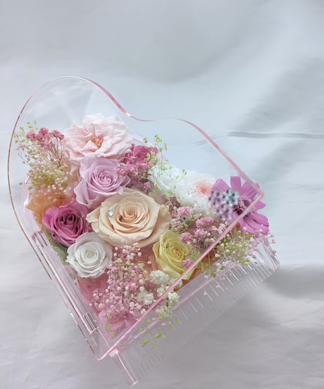 【プリザーブドフラワー／グランドピアノシリーズ】薔薇とジニアと小花の可愛い音色/フラワーケースリボンラッピング付き