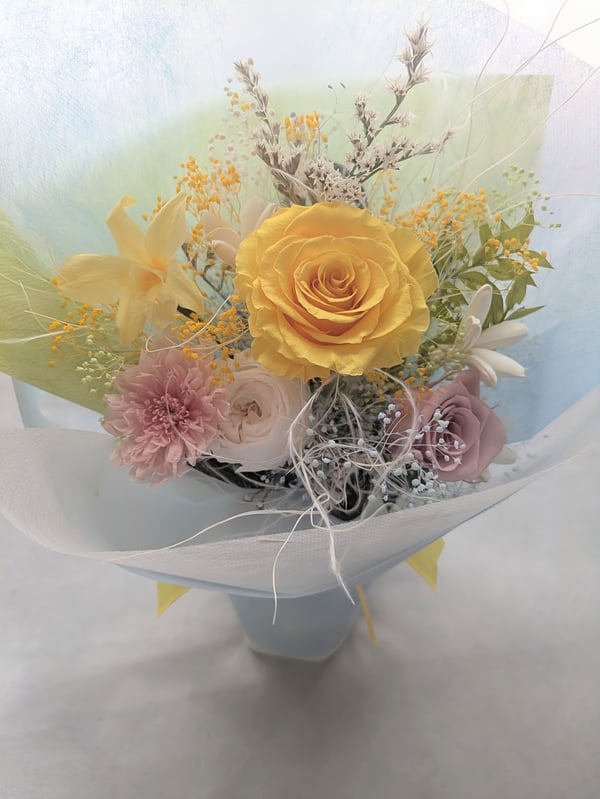 ✳NEW✳ガラスのおうち(ブルー)❁ミニバラ&多肉植物 フラワーアレンジメント ✳NEW✳ガラスのおうち(ブルー)❁ミニバラ&多肉植物 フラワー