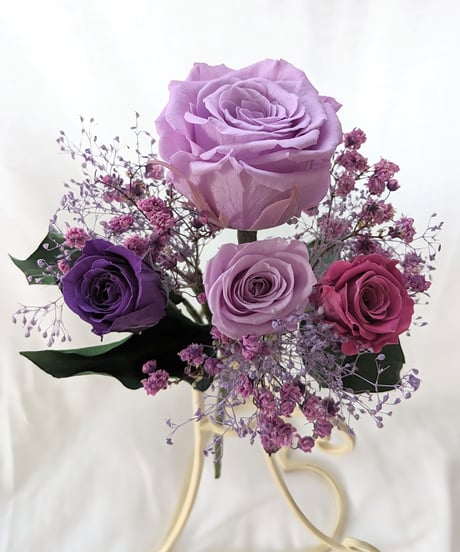 プリザーブドフラワー／大輪のライラックローズとミニ薔薇とかすみ草のふんわり花束