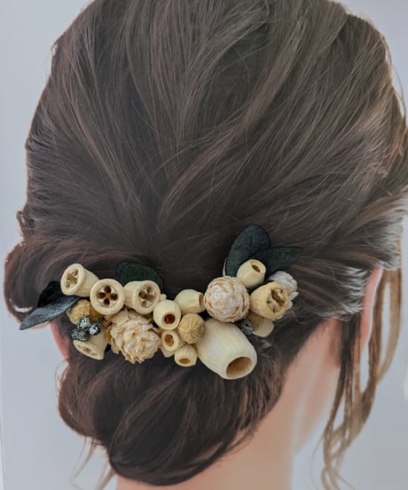 木の実いっぱい髪飾り（天然素材）ナチュラル可愛いヘアコームMサイズ
