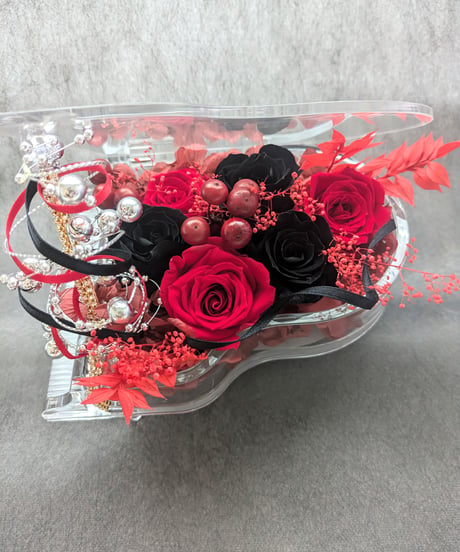 プリザーブドフラワー／グランドピアノシリーズ黒薔薇と赤薔薇の魔法発動中シリーズ