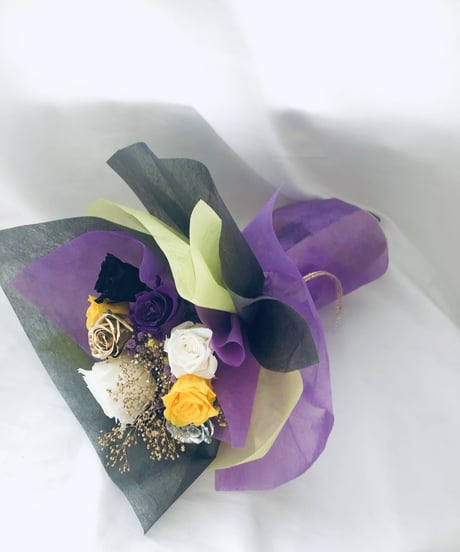プリザーブドフラワー/祝福を込めて贈る花/輝く薔薇を束ねた花束（ふんわり花束ラッピング）