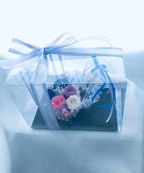 【プリザーブドフラワー／ガラスの靴ミニシリーズ】青い薔薇とミニ薔薇5輪の魔法の靴