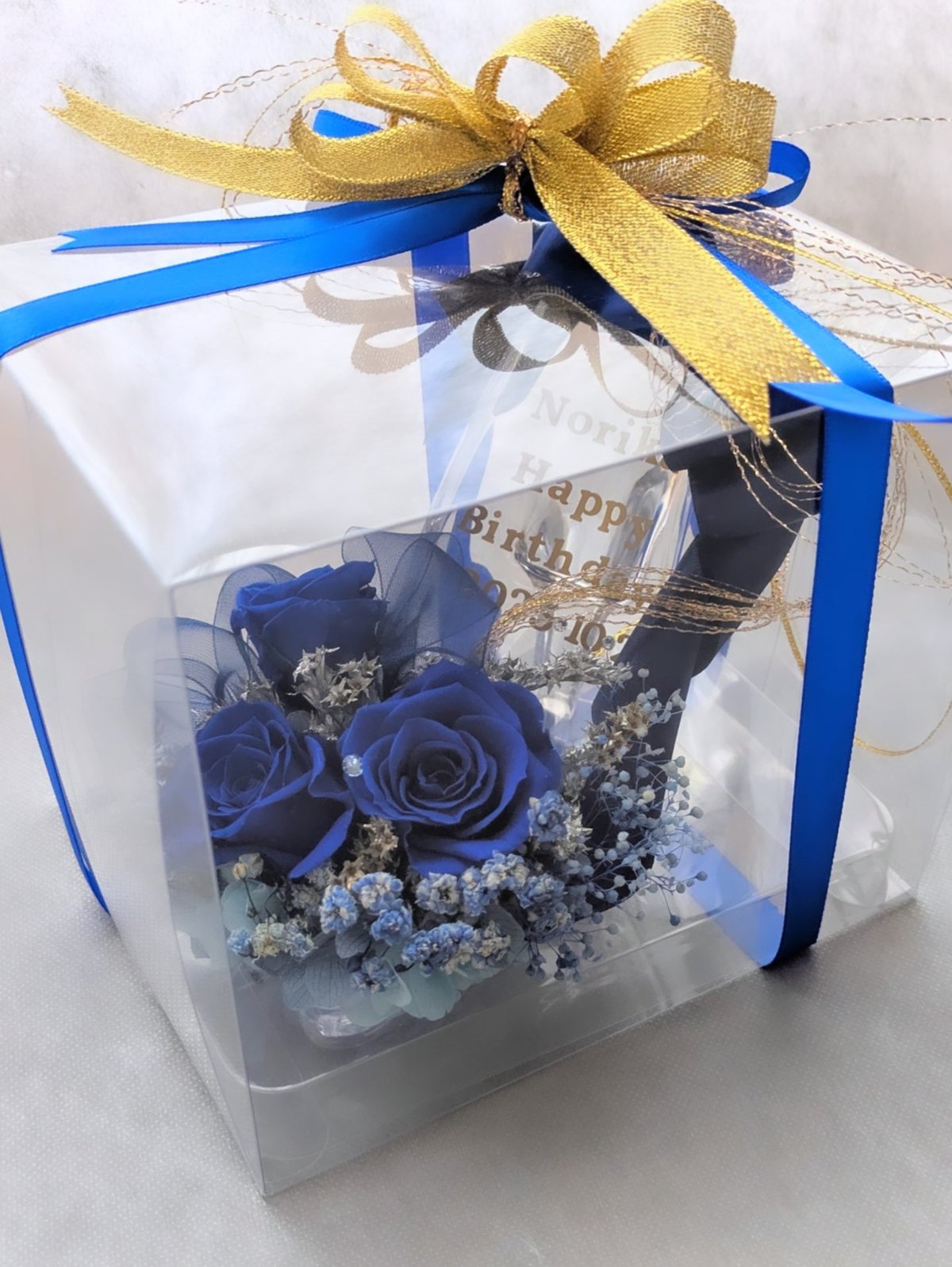 プリザーブドフラワーガラスの靴アレンジギフト／青い薔薇とリボンの