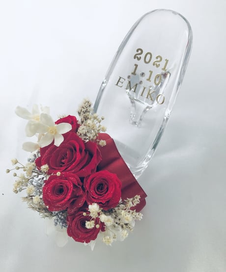 プリザーブドフラワーガラスの靴アレンジ・真紅の薔薇とリボンのプレゼント・フラワーケースリボンラッピング付き