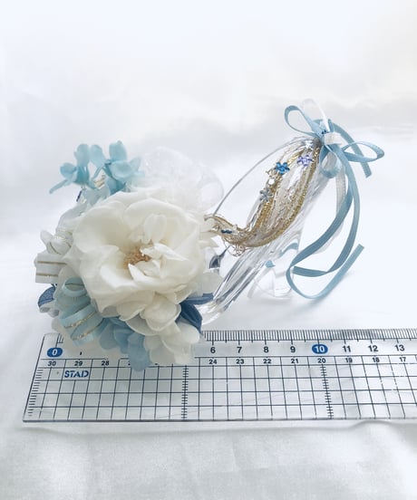 【プリザーブドフラワー／ガラスの靴ミニシリーズ】白薔薇とブルースター