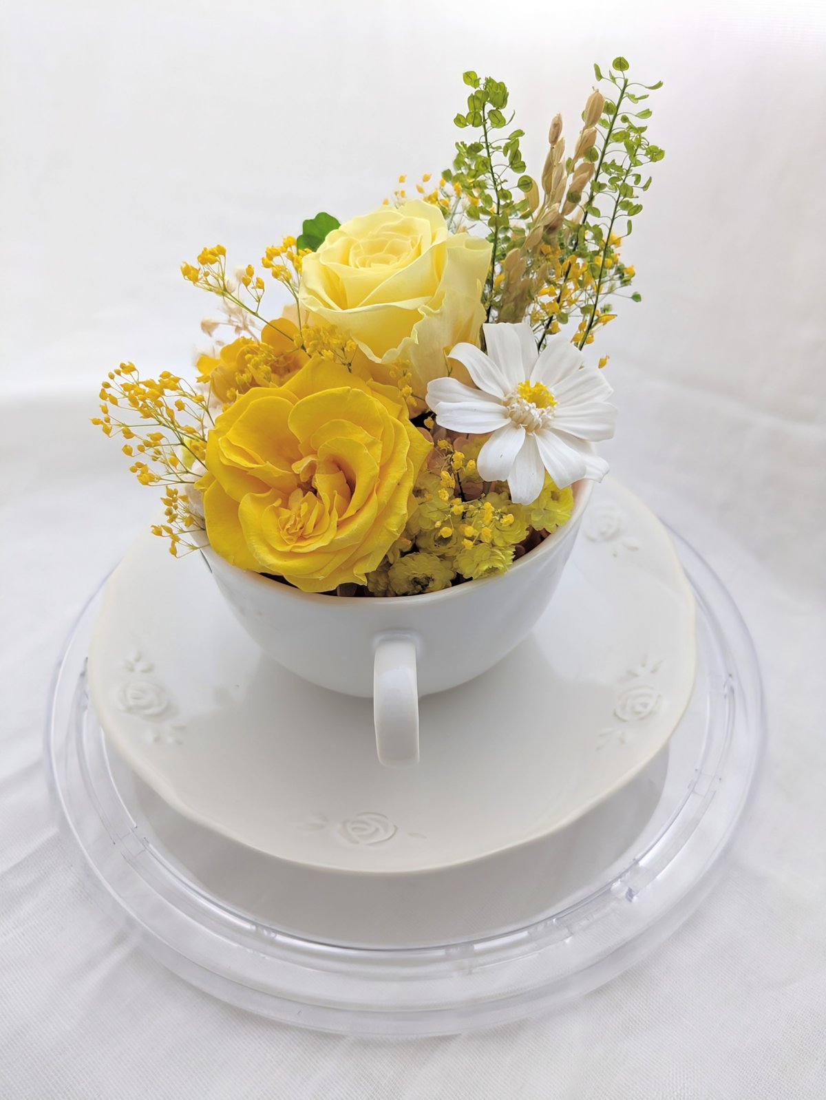 プリザーブドフラワー／カフェタイムのティーカップアレンジ／ラウンド