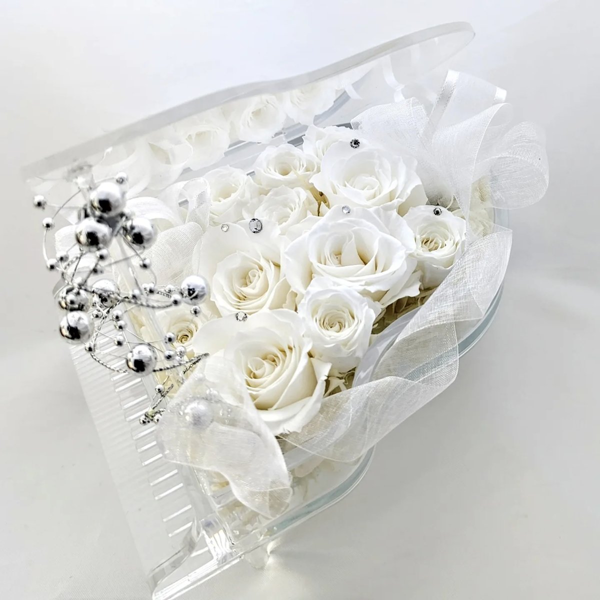 プリザーブドフラワー／グランドピアノシリーズ】清楚な白い薔薇に純粋