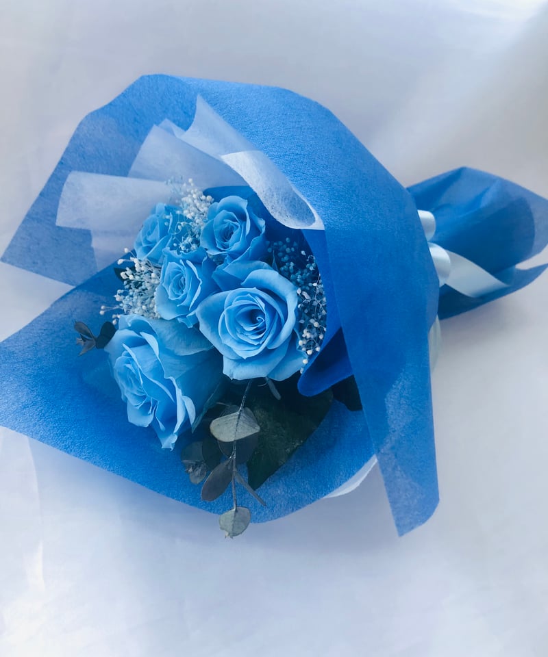 プリザーブドフラワー綺麗な空色のブルーローズ5輪のふんわり花束
