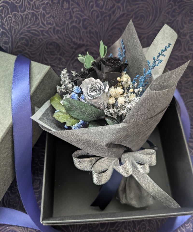 プリザーブドフラワー黒薔薇の魔法発動中シリーズ／ミニ黒薔薇と