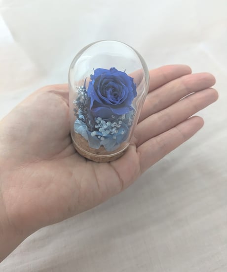プリザーブドフラワー／ミニガラスドーム　青いミニ薔薇のミニギフト