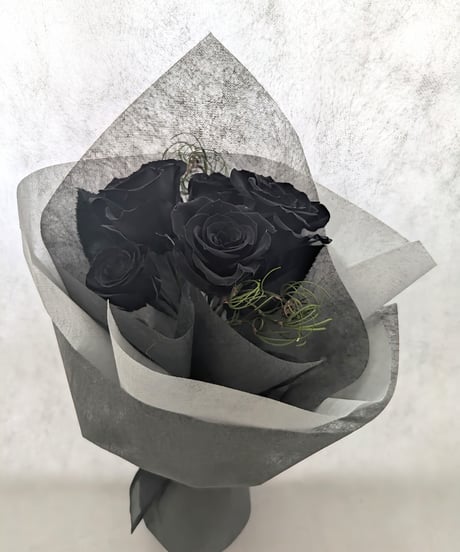 プリザーブドフラワー黒薔薇花束5輪／黒薔薇魔法発動中