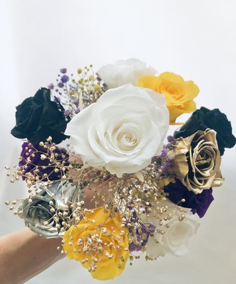 プリザーブドフラワー/祝福を込めて贈る花/輝く薔薇を束ねた花束（ふんわり花束ラッピング）