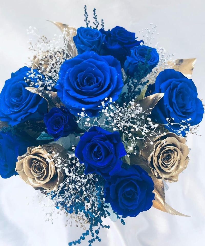 青い薔薇とゴールドローズアレンジ/プリザーブドフラワー夜空の