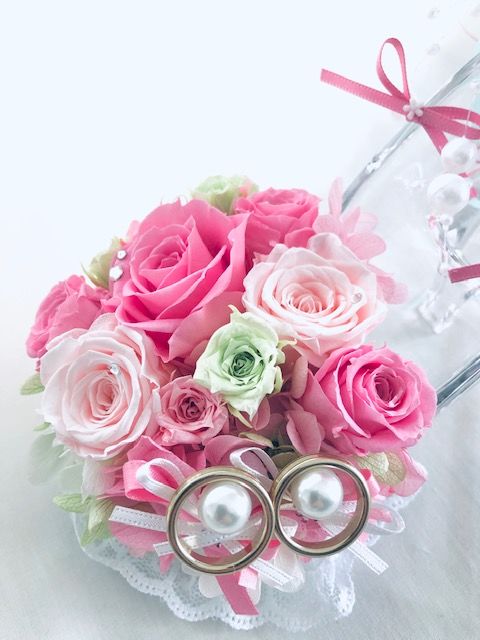 プリザーブドフラワー／ガラスの靴リングピロー】優しいピンクの薔薇と