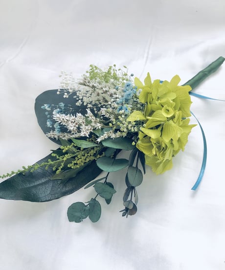 プリザーブドフラワーグリーンと小花の花束付きレターセット/窓付きギフトボックスリボンラッピング付（お手紙にミニ花束を添えた贈り物）
