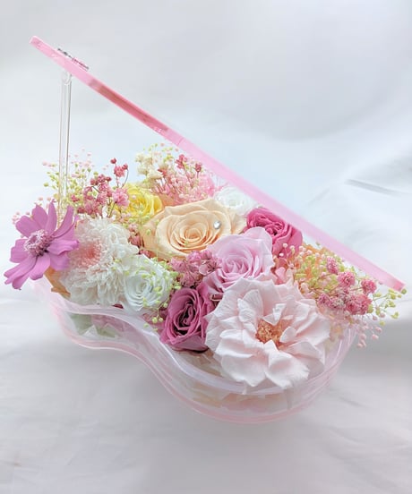 【プリザーブドフラワー／グランドピアノシリーズ】薔薇とジニアと小花の可愛い音色/フラワーケースリボンラッピング付き