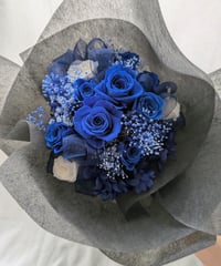 【プリザーブドフラワー／青い薔薇の花束・ラッピング付き】