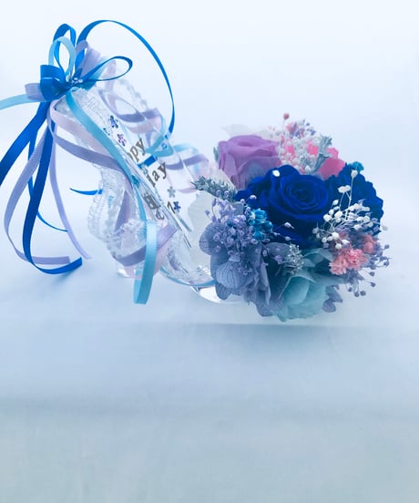 【プリザーブドフラワー／ガラスの靴ミニシリーズ】青い薔薇とミニ薔薇5輪の魔法の靴