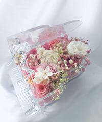 【プリザーブドフラワー／グランドピアノシリーズ】透明なグランドピアノとピンクの薔薇たちのスイートメモリーズ【リボンラッピング付き】