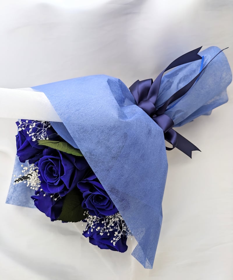 プリザーブドフラワー青い薔薇9輪とかすみ草の花束 | 世都華