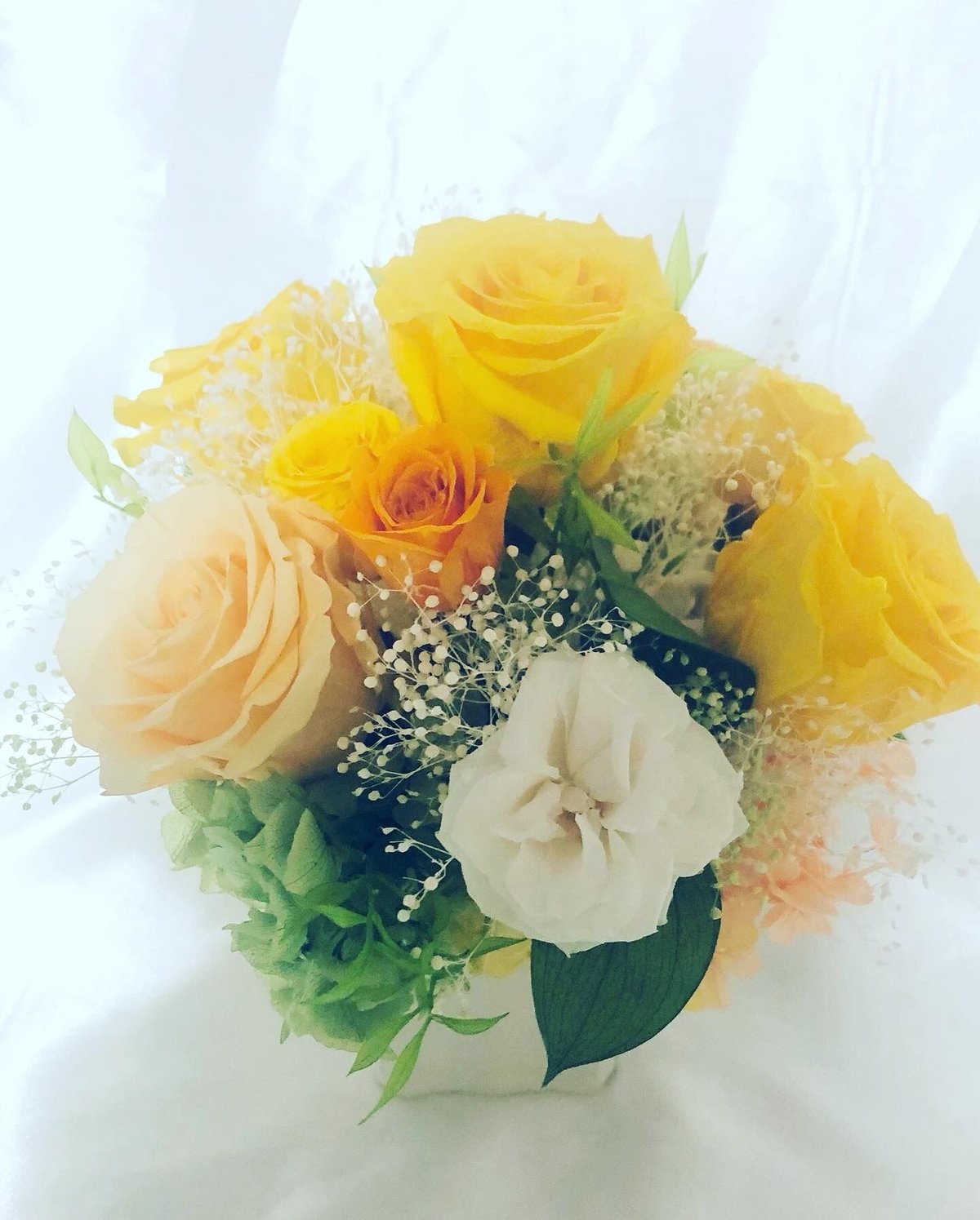 ＊*..レモン色のお花をいっぱい盛り込んで..＊°..ナチュラル　お花の贈り物 レモン色のお花をいっぱい盛り込んで..＊°..ナチュラルアレンジ お花の