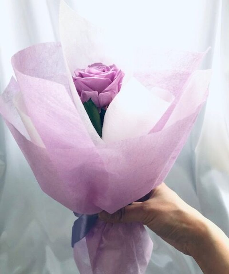 プリザーブドフラワー／紫の薔薇のふんわり一輪ラッピング
