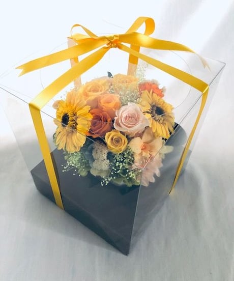 プリザーブドフラワーアレンジ お日さま色した陽気な花たち フラワーケース付き