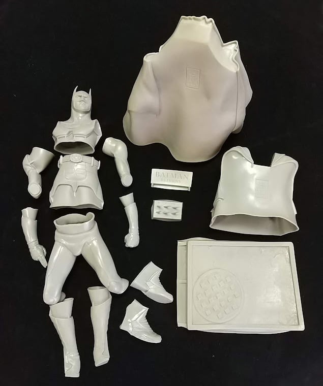 「バットマン　リターンズ」バットマン１／６ソフビキット　（ホライゾン社製） ホライゾン バットマン・リターンズ ソフビキット【訳あり】 | Roswell