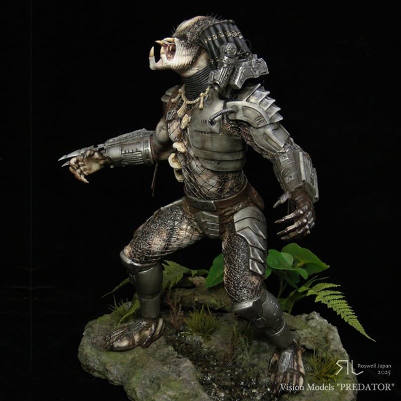 PREDATOR フィギュア シルバー ブラック PREDATOR 1/5scale 完成品 | Roswell Japan