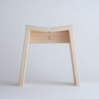 木曽の檜でつくった風呂椅子