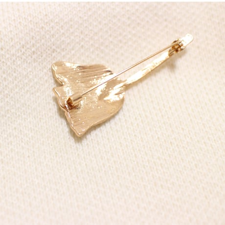 White gold Flower brooch