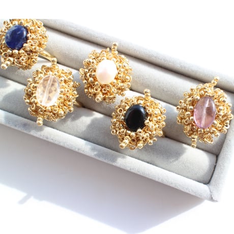 Gemstone /// Ring -gold