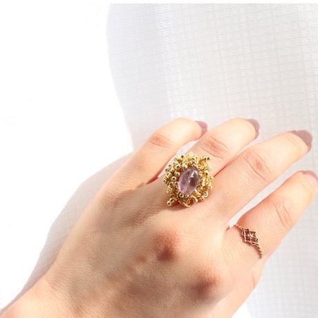 Gemstone /// Ring -gold