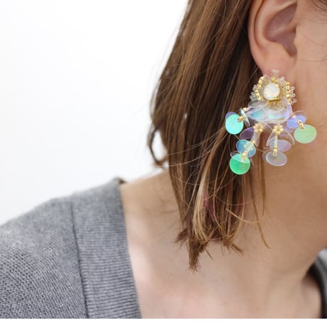 Long chandelier ///clear aurora Top