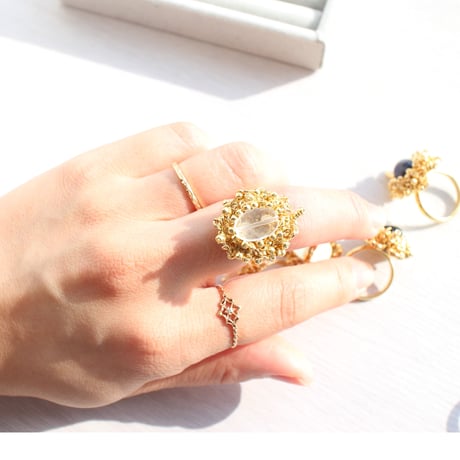 Gemstone /// Ring -gold