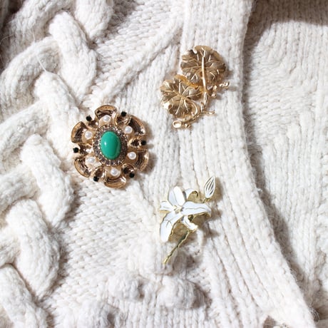 Green &Pearl &rhinestone brooch