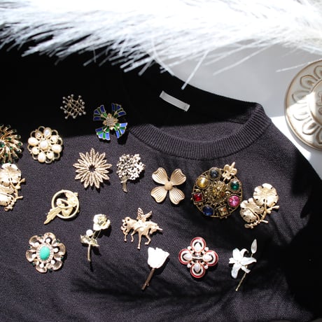 lionsgate brooch