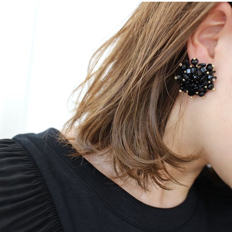 circle/// Black