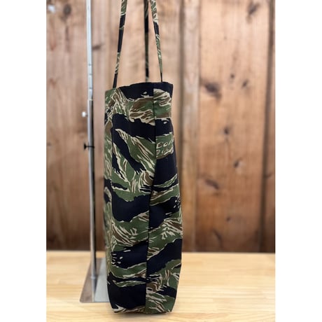 ROOTY TOKYO「タイガース」ショルダートート(L)