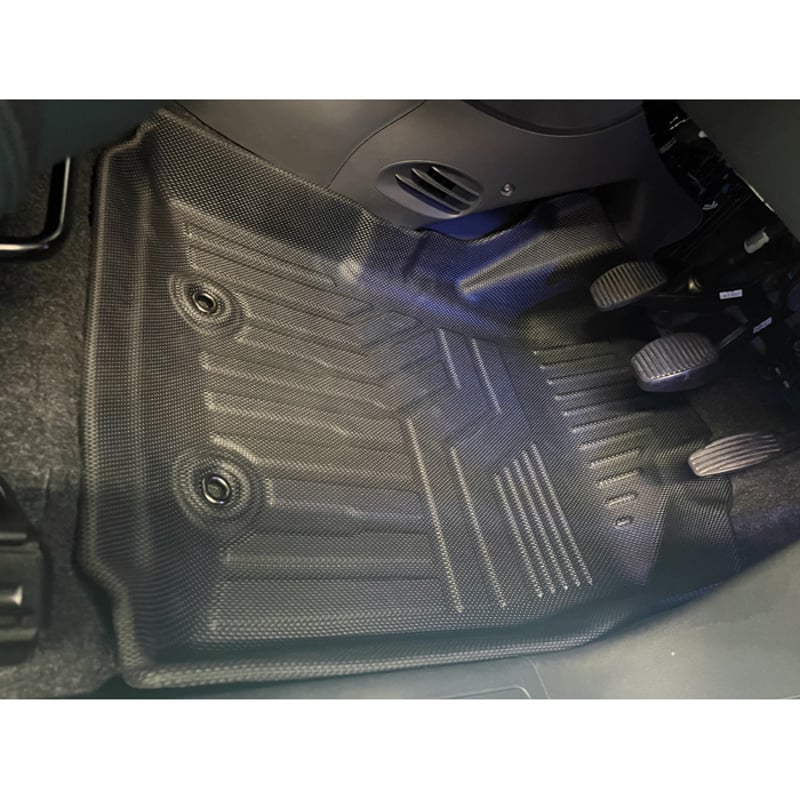 FJファクトリー　フィアット　 アバルト　 3Dフロアマット フィアット アバルトの3Dフロアマットについて考える | エフ