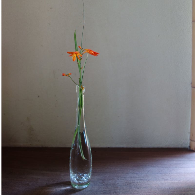 作家者　綺麗な吹きガラス　花瓶　花器 楽天市場】ガラス花器 Glass Art Vase(ぺタ） 作家「原光弘」 : うつわ