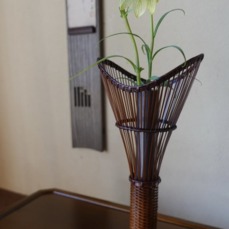 Yoshimichi Yoshida 吉田佳道 櫛目広口竹の花入 | g's gallery