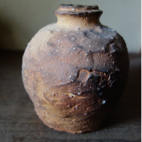 Q Tani 谷穹　蹲　(桐箱付き)