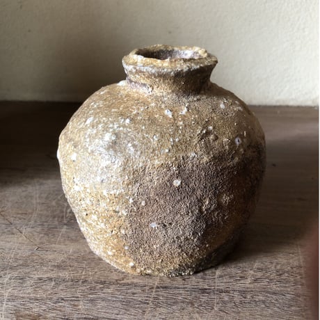 Q Tani  谷穹　蹲 (桐箱付き)